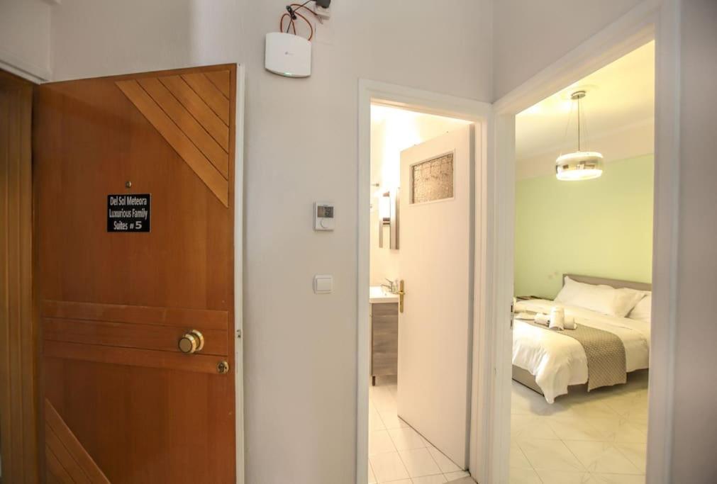 Del Sol #5 Meteora Luxurious Family Suites Kalampáka Buitenkant foto